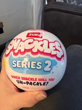 Zuru Snackles Series 2 Surprise Ball - White & Pink